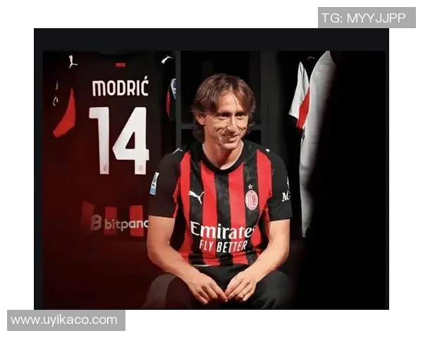 德甲焦点战：那不勒斯逆转AC米兰红牌事件引发全场热议